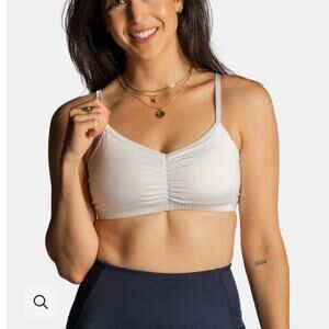 Women's Handful Adjustable Bra In No Headlights Large